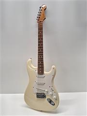 FENDER STRATOCASTER (MEXICO)
